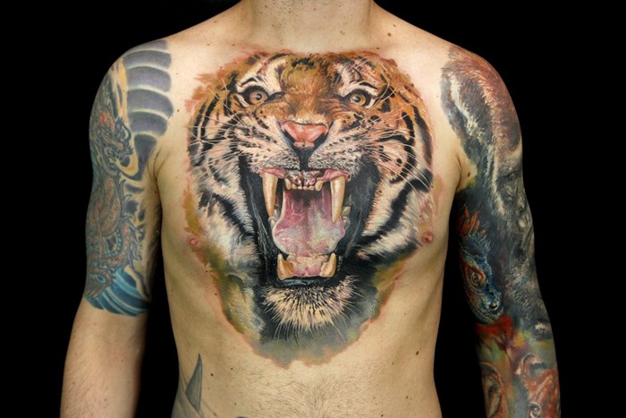 tigre peito tatuagem