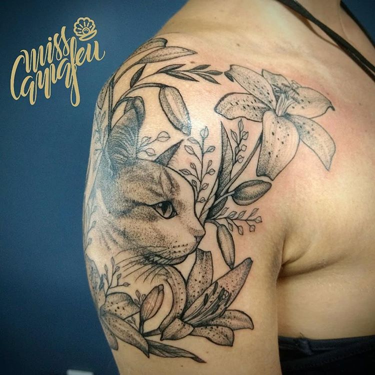 gato e lirios tatuagem tattoo