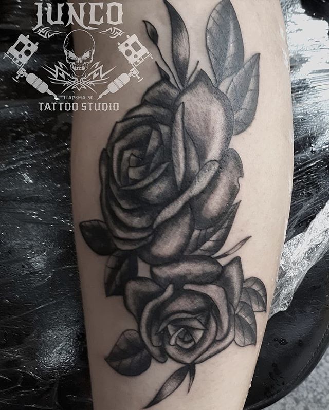 tatuagem flor gabriel junco flower tattoo
