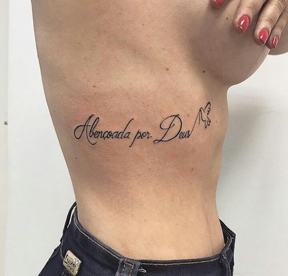 Guiado por Deus” Tattoo na mão  Tatuagem, Tatuagens femininas