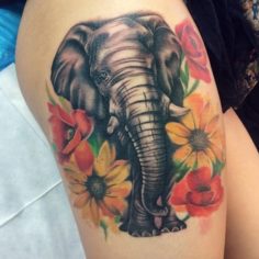 elefante com flores