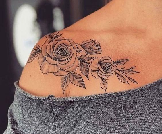 84 inspirações de tatuagens femininas em 2022