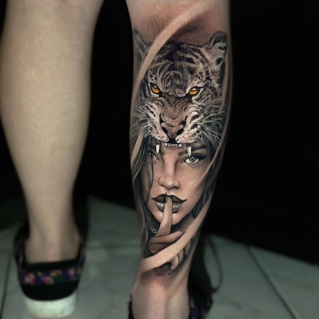 mulher tigre tattoo