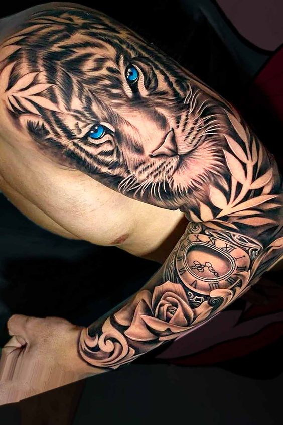tatuagem tigre de olhos azuis