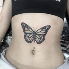 borboleta na barriga