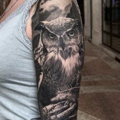 coruja realista tattoo