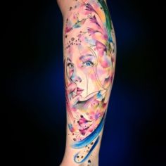 tatuagem mulher em aquarela