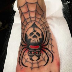 aranha tattoo oldschool